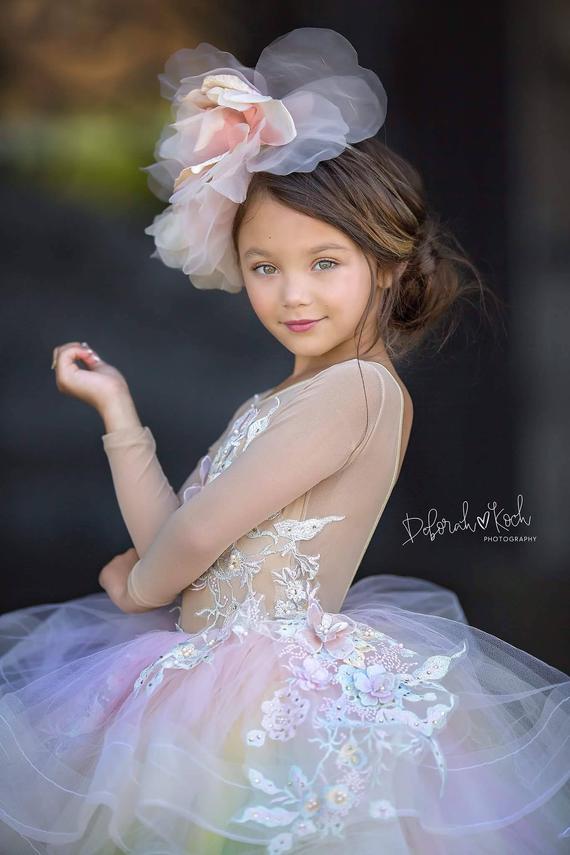 Colorful Girls Pageant Dress Jewel Neck Long Sleeves Tiered Skirts Lace Flower Girl Dresses Custom Luxury Appliqued Kids Formal Gowns