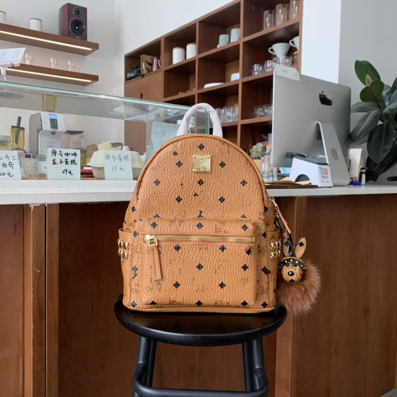 The New 2020 Rivet Backpack School Bags For Teenage Girls Female Fashion Joker One Shoulder Inclined Bag Campus Student Package, Cream
The New 2020 Rivet Backpack School Bags For Teenage Girls Female Fashion Joker One Shoulder Inclined Bag Campus Student Package, Cream