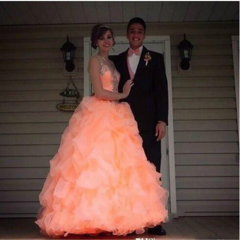 Peach Orange Quinceanera Dresses Beaded Tiered Ruffles Sleeveless Sweet 16 Dresses Elegant Prom Evening Party Organza Gowns 2020 Cheap