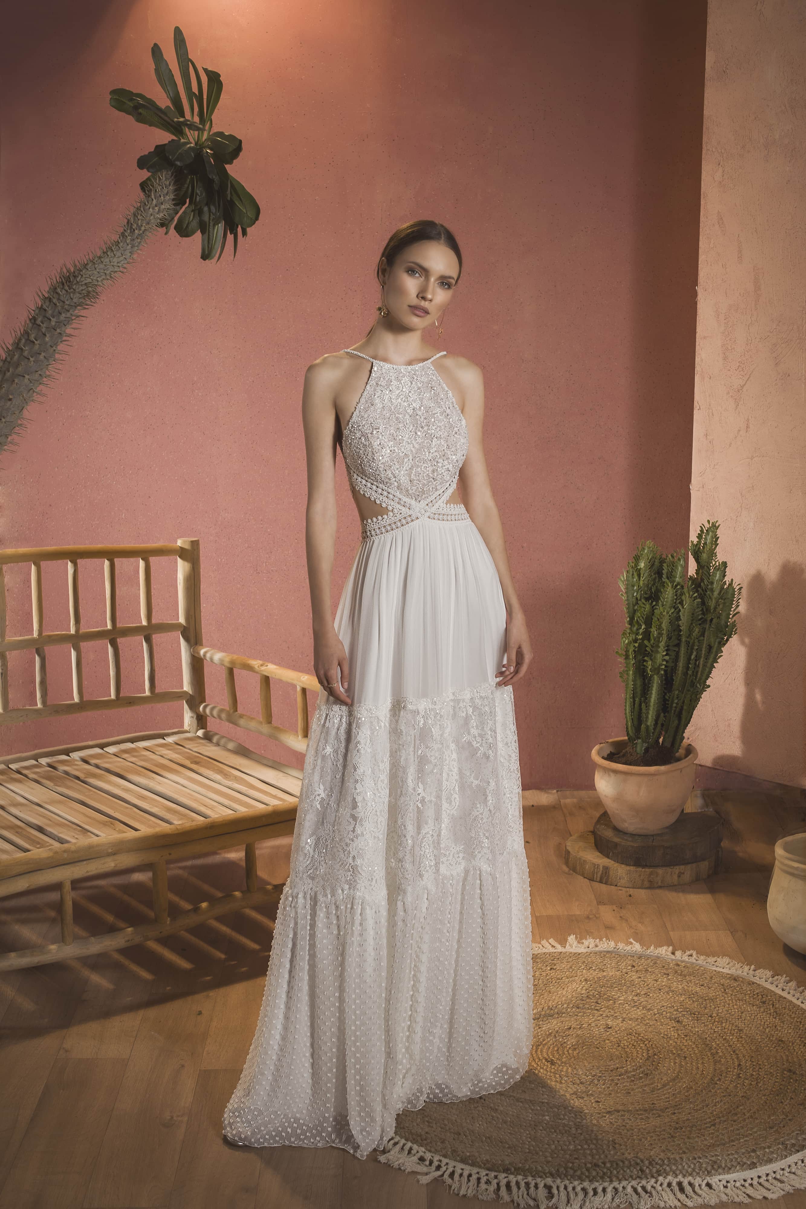 Fahion Bohemian Wedding Dresses Sezy Cutaway Sides A Line Chiffon Lace Appliqued Bridal Gowns Sequins Backless robes de mariée
