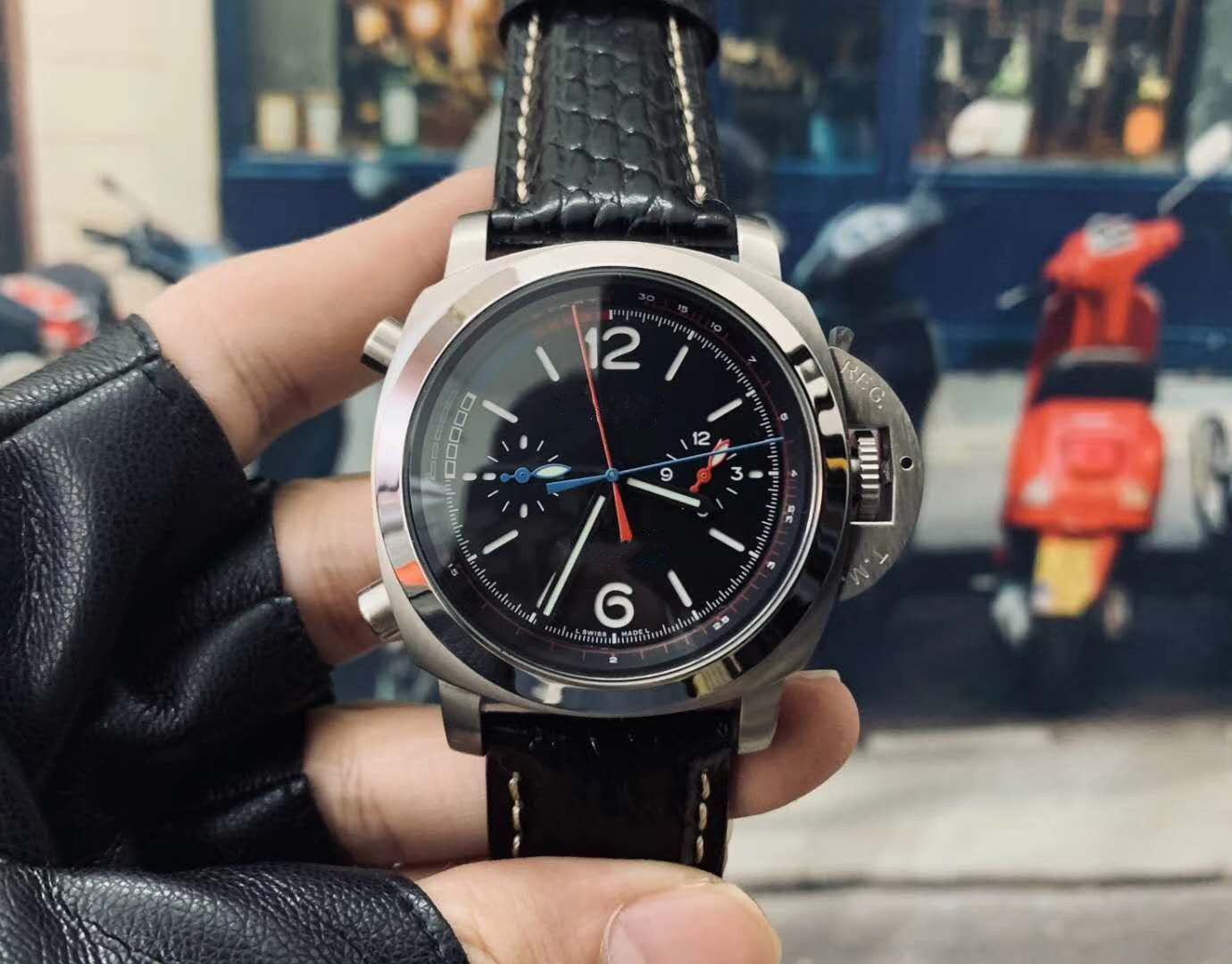 2020 high-end men's watch automatic mechanical black leather strap stainless steel case pin buckle 44MM top watch 5
2020 high-end men's watch automatic mechanical black leather strap stainless steel case pin buckle 44MM top watch 5