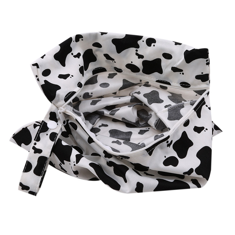 1PC Baby Nappy Reusable Washable Wet Dry Cloth Zipper Waterproof Diaper Bag For Kids Nappy Storage Bag, Cows
1PC Baby Nappy Reusable Washable Wet Dry Cloth Zipper Waterproof Diaper Bag For Kids Nappy Storage Bag, Cows
