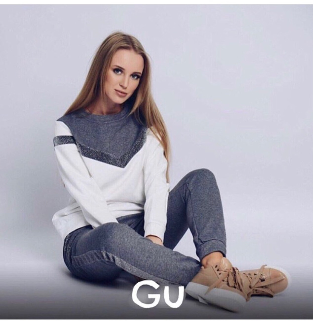 Russian sources hedging long-sleeved sweater suit track suit female v-splicing Russia's foreign trade suits for women