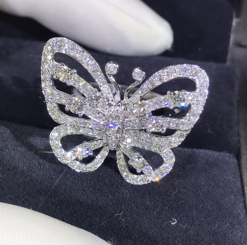 Wholesale-Stunning Luxury Jewelry Shinning 925 Sterling Silver Pave White Sapphire CZ Diamond Promise Rings Wedding Butterfly Band Ring
Wholesale-Stunning Luxury Jewelry Shinning 925 Sterling Silver Pave White Sapphire CZ Diamond Promise Rings Wedding Butterfly Band Ring