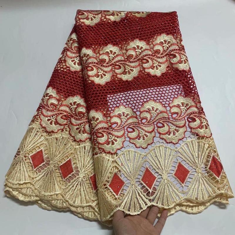 2 color Latest 2020 French Water soluble Lace Nigerian Net African Guipure Fabric For Women Wedding Dress with Embroidered
2 color Latest 2020 French Water soluble Lace Nigerian Net African Guipure Fabric For Women Wedding Dress with Embroidered