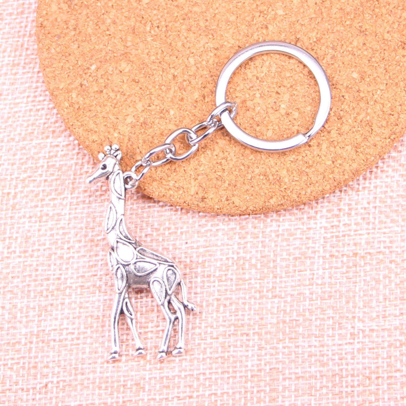 53*23mm giraffe deer KeyChain, New Fashion Handmade Metal Keychain Party Gift Dropship Jewellery, Slivery;golden
53*23mm giraffe deer KeyChain, New Fashion Handmade Metal Keychain Party Gift Dropship Jewellery, Slivery;golden