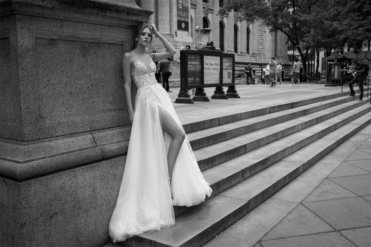 bohemia beach split wedding dresses sexy lace appliqued beads tulle sheer v neck boho wedding dress bridal gowns robe de marie