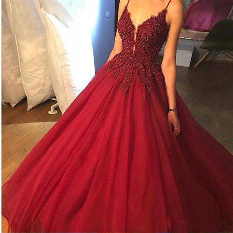 2018 New Tulle Beaded Red Quinceanera Dresses V Neck Sweet 16 Dress Ball Gown Prom Dresses