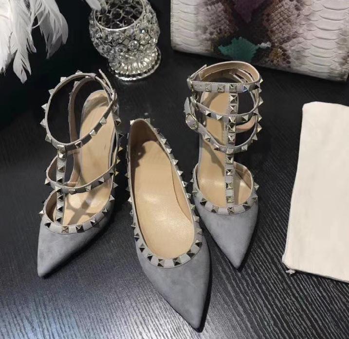 Top Quality 5Color Sheepskin Flat Pumps Fashion Rivet Party Shoes Women Flat Heels Genuine Leather EU34-41 Size With Box, Black
Top Quality 5Color Sheepskin Flat Pumps Fashion Rivet Party Shoes Women Flat Heels Genuine Leather EU34-41 Size With Box, Black
