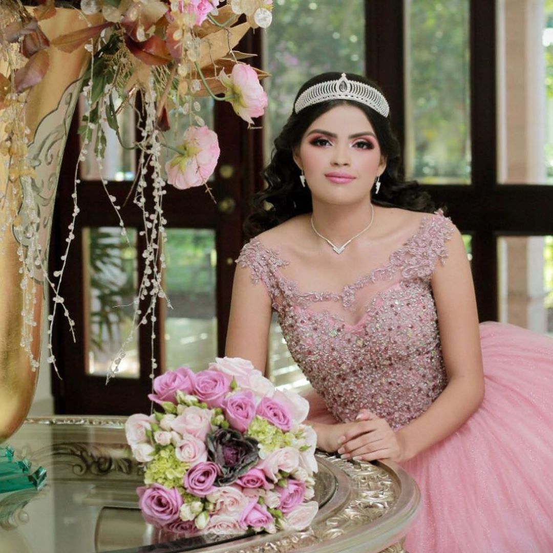 Blush Pink Sexy Sheer Neck Quinceanera Prom Dresses Lace Beaded Crystals Ball Gown Evening Party Sweet 16 Dress ZJ107