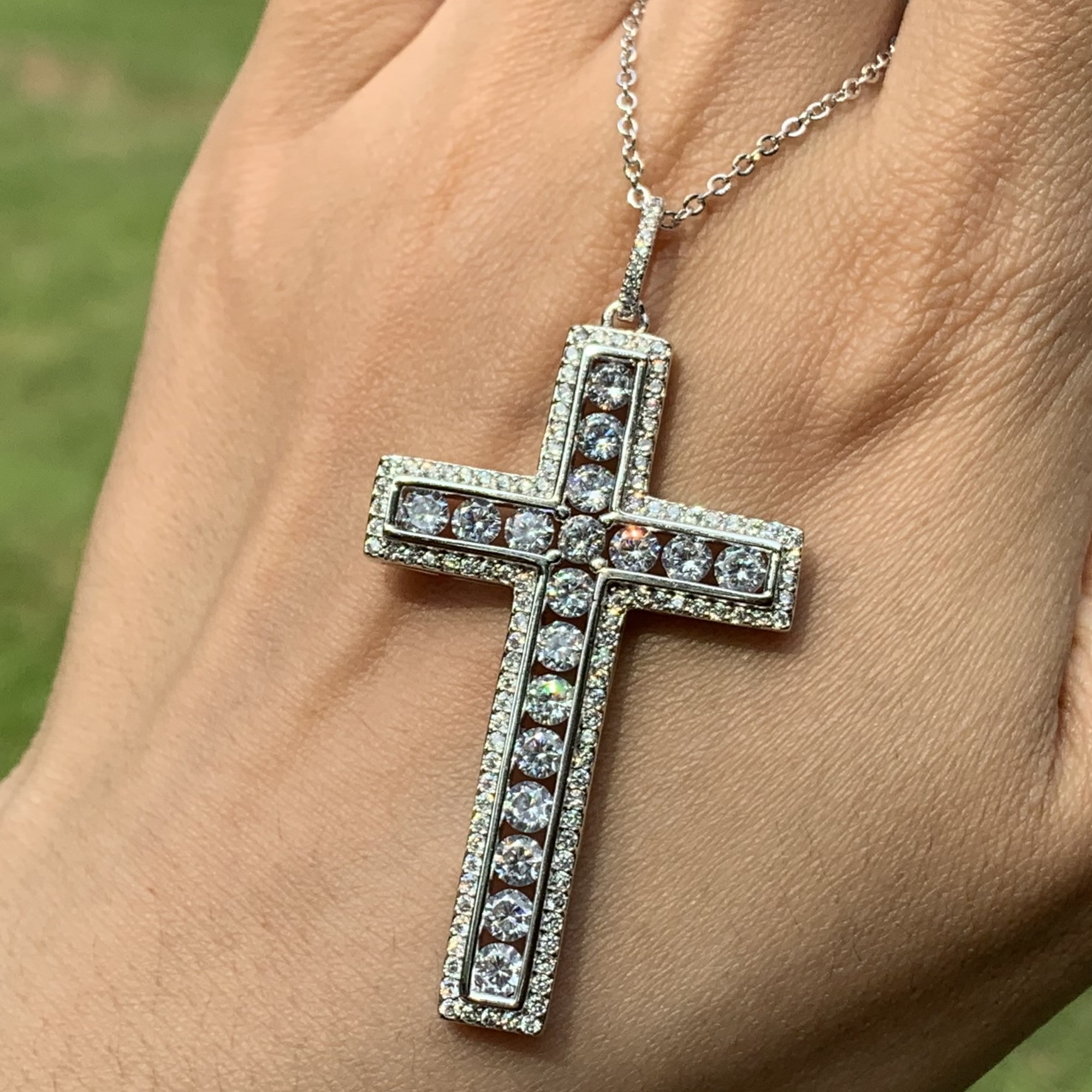 Unique Sterg Sier Cross Pendant Topaz Dia Necklace for Women