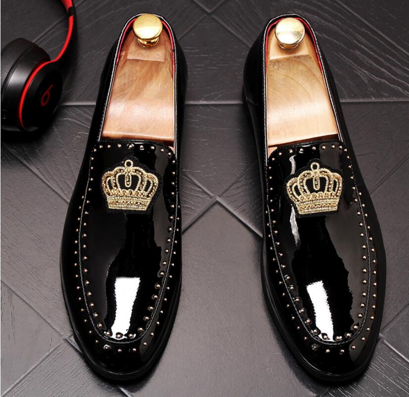 New arrival Men charming glitter embroidery crown flats Dress gentleman Shoes Male Wedding Homecoming Evening Groom Prom shoes 38-44, Black
New arrival Men charming glitter embroidery crown flats Dress gentleman Shoes Male Wedding Homecoming Evening Groom Prom shoes 38-44, Black