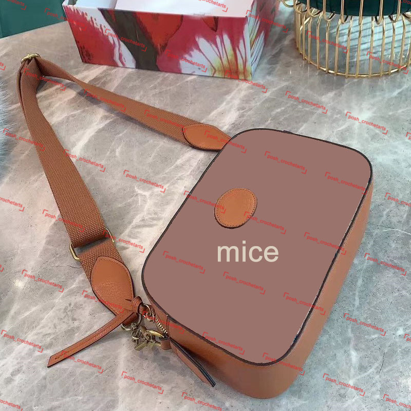 Designer Camera Bag Genuine Leather Crossbody for Women's Designer Purse Mouse Print Camera Bag With Box
Designer Camera Bag Genuine Leather Crossbody for Women's Designer Purse Mouse Print Camera Bag With Box