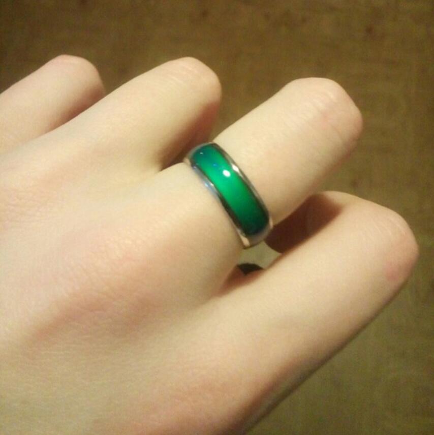 New 100pcsbox Mix Size Mood Ring Changes Color To Your Temperature Reveal Your Inner Emotion Cheap Fashion Women Men Jewelry 55094