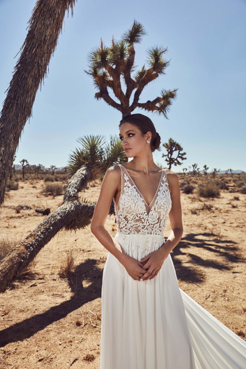 Calla Blanche 2020 Wedding Dresses V Neck Lace Boho Bridal Gowns Sleeveless Backless A Line Beach Princess Wedding Dress Custom