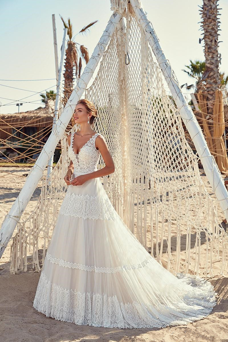 2019 New Pnina Tornai A Line Wedding Dresses V Neck Backless Boho Wedding Bridal Gowns Sweep Train Plus Size abiti da sposa