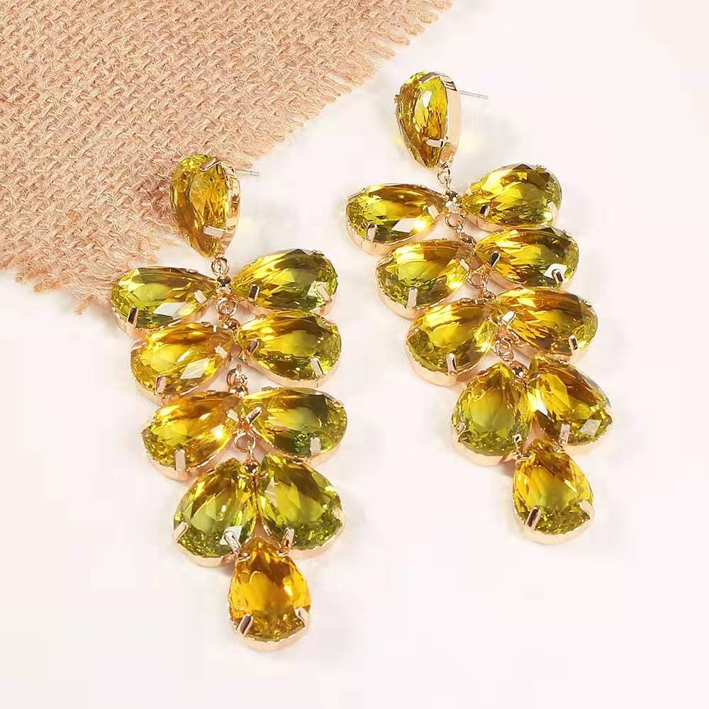 Wholesale-leaf gemstone dangle earrings for women luxury designer bling diamond dangling earring wedding engagement party jewelry love gift
Wholesale-leaf gemstone dangle earrings for women luxury designer bling diamond dangling earring wedding engagement party jewelry love gift