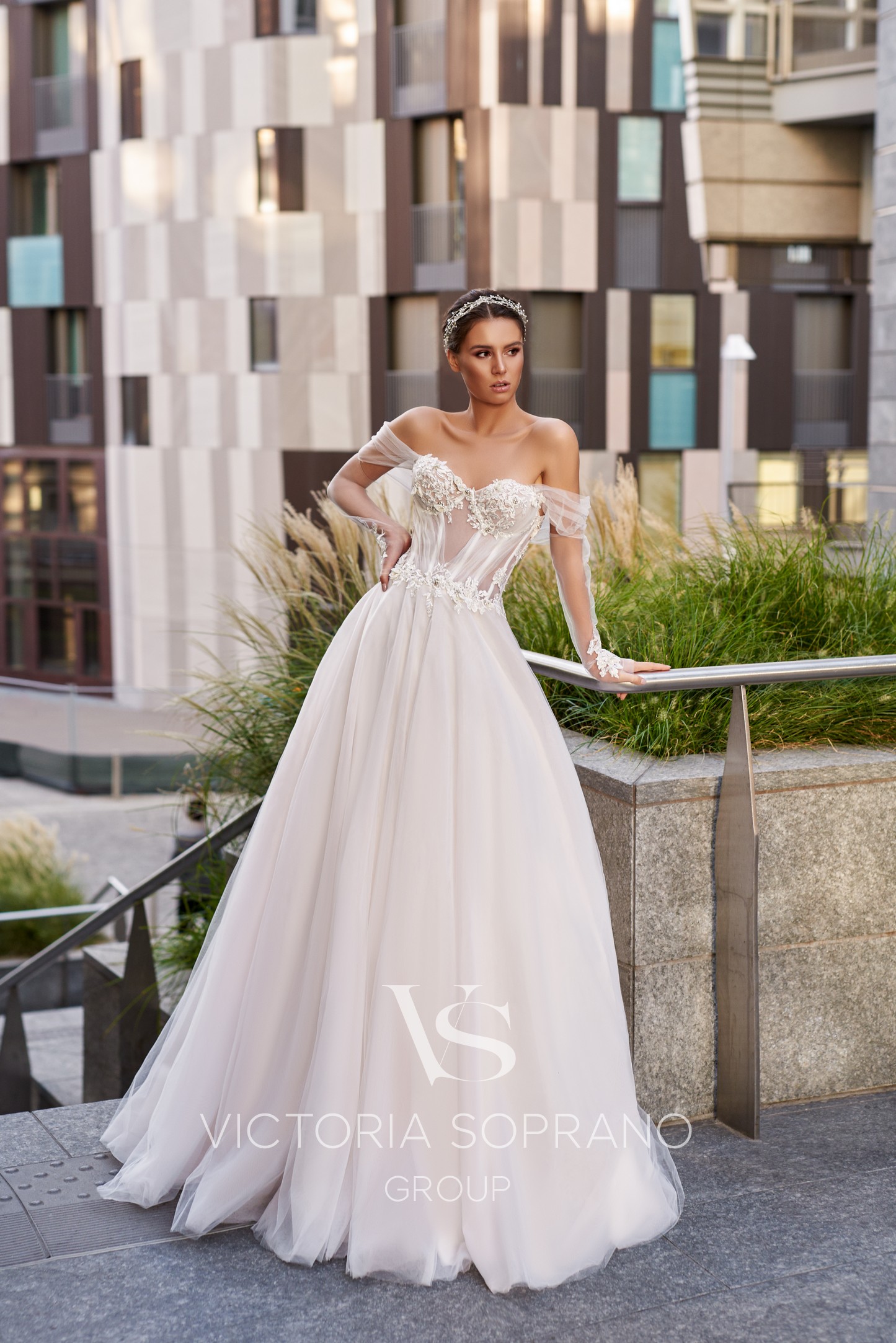 Lace Long Sleeve Wedding Dresses Applique A Line Off The Shoulder Boho Wedding Dress Sweep Train Bohemian Bridal Gowns Robes De Mariée
