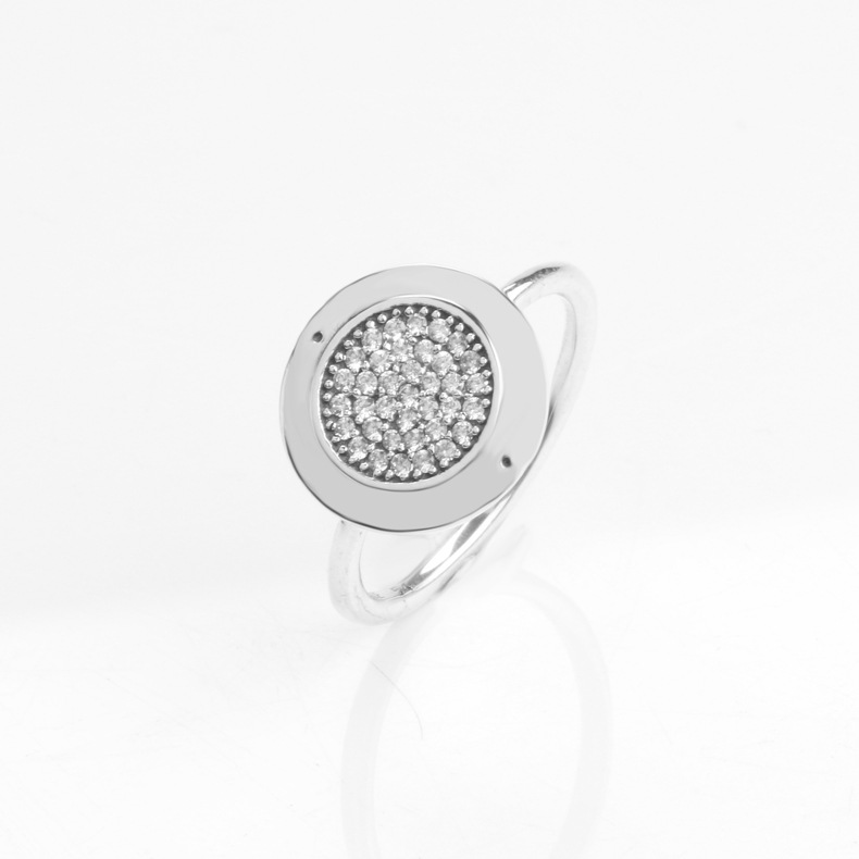 Wholesale-925 Sterling Silver CZ Diamond Disc Wedding Ring Women Gift Jewelry for Pandora Signature Pave Ring Original Box se
Wholesale-925 Sterling Silver CZ Diamond Disc Wedding Ring Women Gift Jewelry for Pandora Signature Pave Ring Original Box se