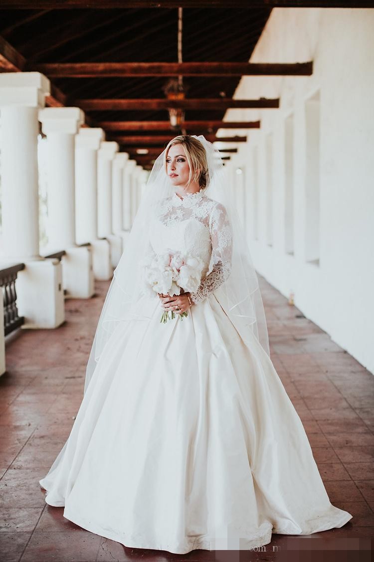 Vintage High Neck Ball Dresses Lace Satin Applique Long Sleeves Floor Length Country Wedding Bridal Gown Vestido De Novia