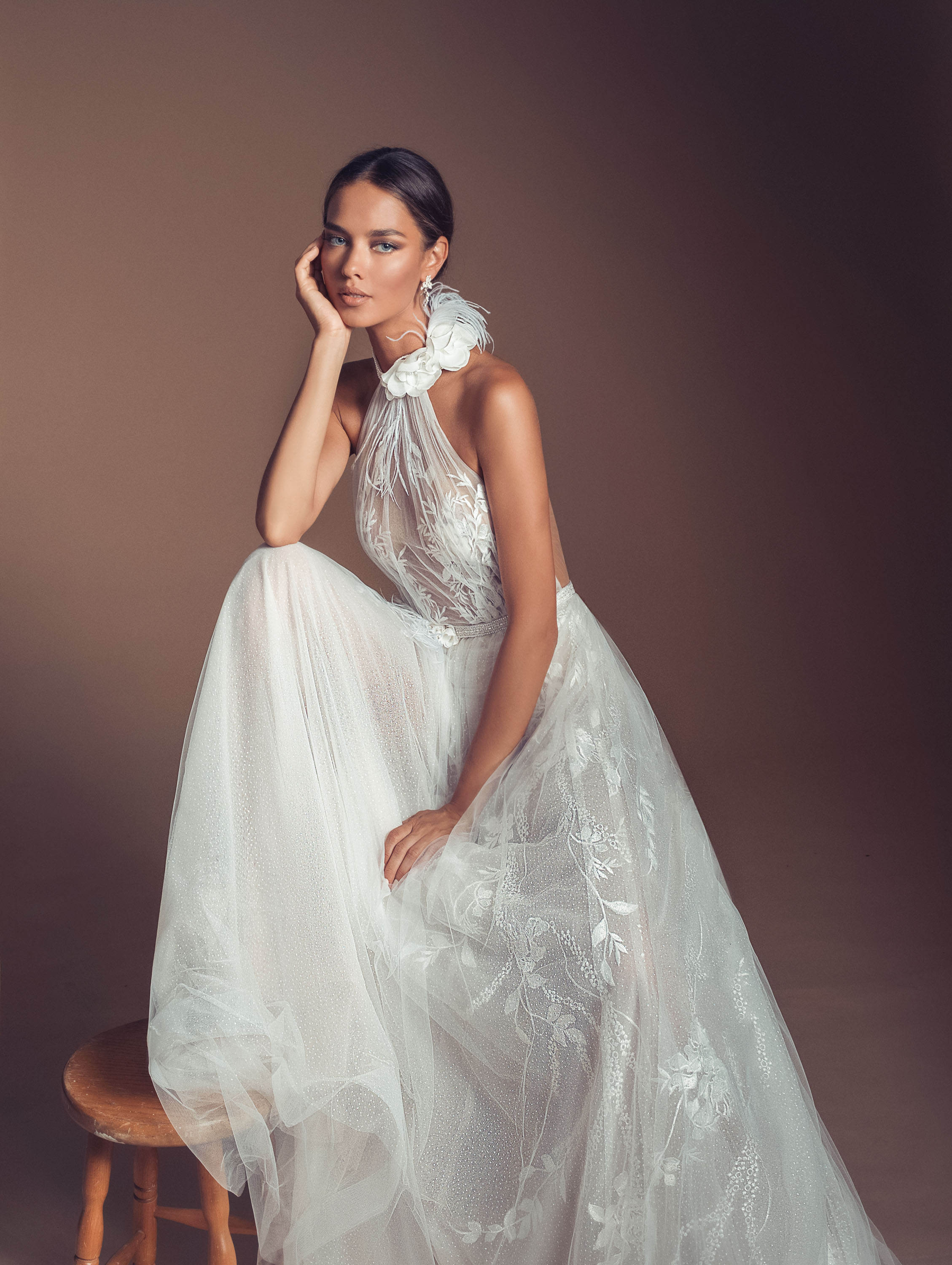 Elihav Sasson Beach Wedding Dresses A Line Halter Lace Appliqued 2019 Boho Wedding Dress Sweep Train Custom Bohemian Backless Bridal Gowns