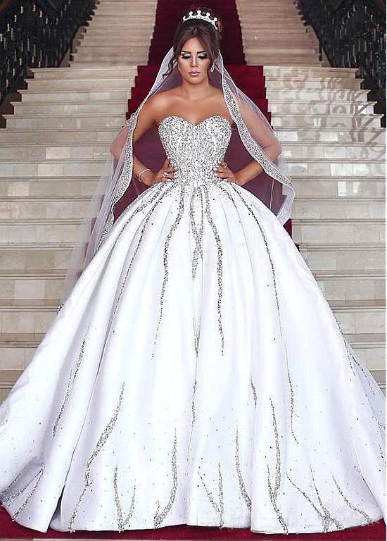 Luxury Arabic Sweetheart Satin Ball Gown Wedding Dresses Beaded Stones Sweep Train Wedding Bridal Gowns