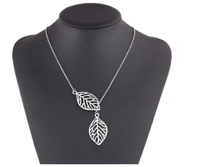 Fashion-Punk Gold Hollow Two Leaf Leaves Pendant Necklace Clavicle Chain Simple European New Fashion Charm Jewelry Women Christmas Gift