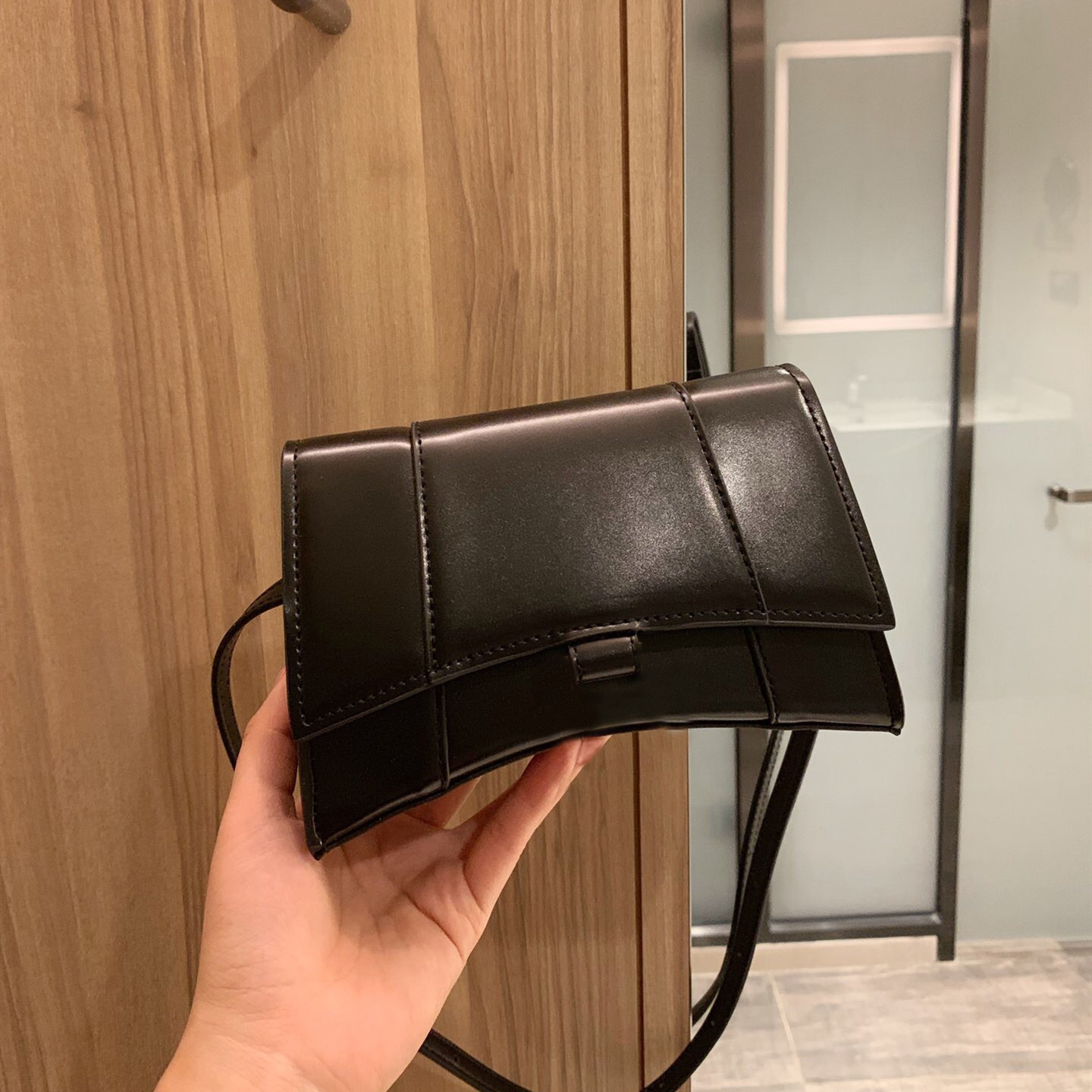 Handbag Fashion Lady Messenger Shoulder Bag High Quality Leather Woman Wallet Black Red White Trend, Not sold separately box
Handbag Fashion Lady Messenger Shoulder Bag High Quality Leather Woman Wallet Black Red White Trend, Not sold separately box