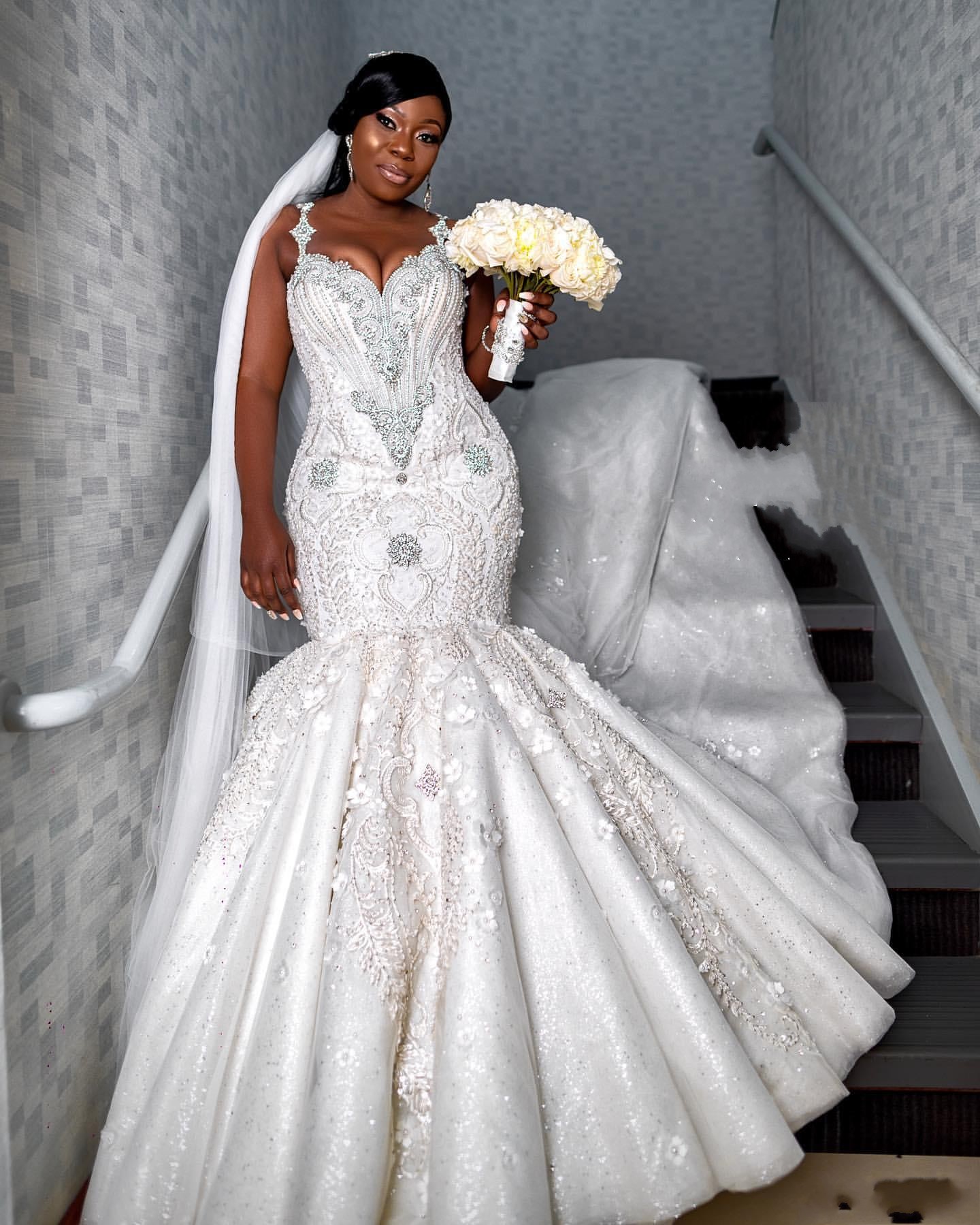 2022 African Plus Size Luxury Mermaid Wedding Dresses With Flowers Spaghetti Straps Lace Appliques Crystal Beading Pearls Formal Bridal Gowns, White
2022 African Plus Size Luxury Mermaid Wedding Dresses With Flowers Spaghetti Straps Lace Appliques Crystal Beading Pearls Formal Bridal Gowns, White