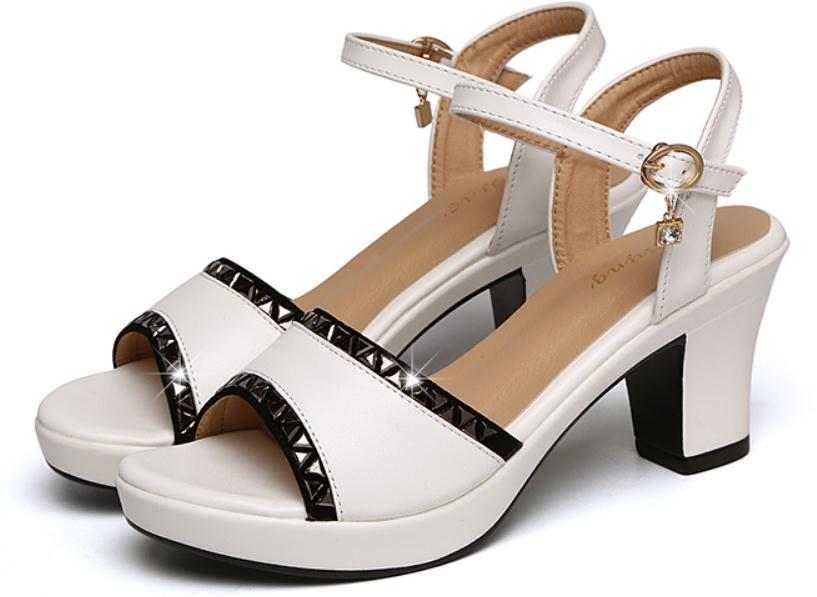 2019 Women's Sandals in Summer with New style Middle heel Coarse heel waterproof table @82, White
2019 Women's Sandals in Summer with New style Middle heel Coarse heel waterproof table @82, White