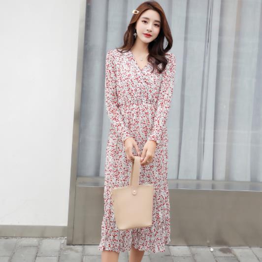 Vintage V-neck Floral Print Women Chiffon Dress Full Sleeve Elastic Waist Female Long Dress Elegant Party Vestidos 2020 AE12, Black
Vintage V-neck Floral Print Women Chiffon Dress Full Sleeve Elastic Waist Female Long Dress Elegant Party Vestidos 2020 AE12, Black