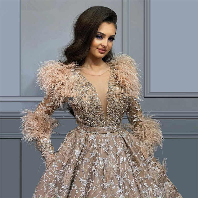 2020 Vintage Long Prom Dresses with Feathers Lace Sheer V Neck Beaded Evening Dress vestido de novia Celebrity Party Gowns