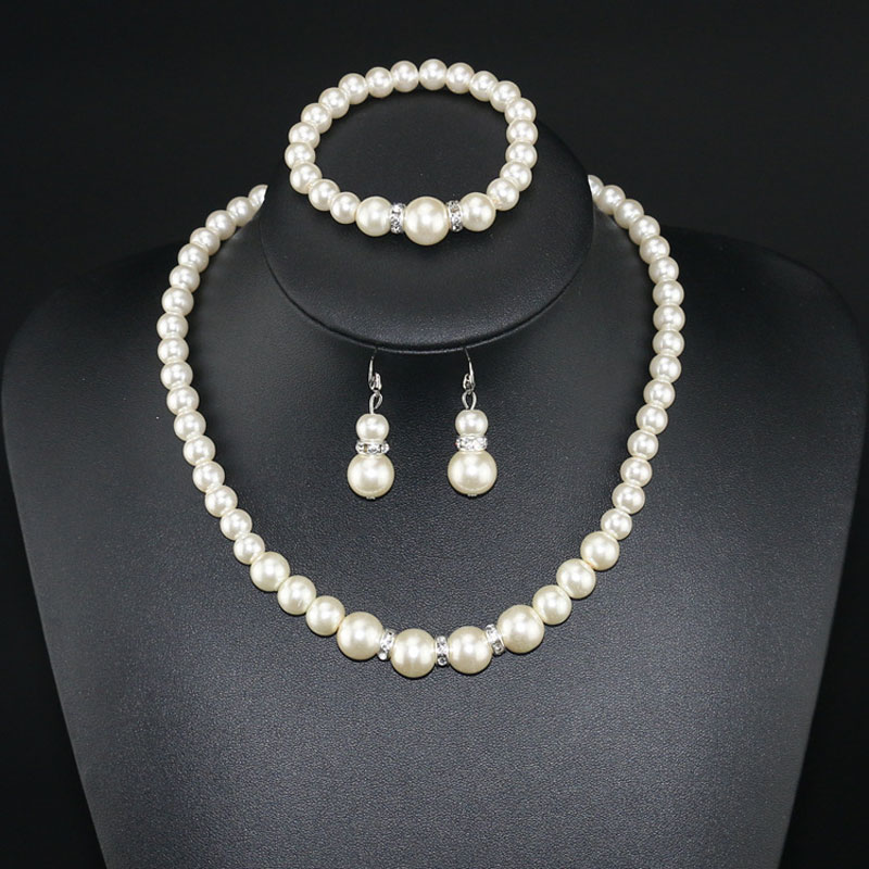 New Faux pearl Necklaces bracelets Earrings Jewelry 3pcs sets bride wedding accessories For women Free Shipping, As picture
New Faux pearl Necklaces bracelets Earrings Jewelry 3pcs sets bride wedding accessories For women Free Shipping, As picture