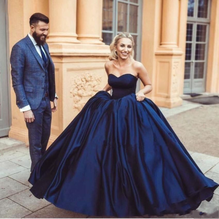 Navy Blue Ball Gown Quinceanera Dresses 2020 Modern Sweetheart Sleeveless Arabic Formal Prom Dress Plus Size Evening Gowns Custom Made, Burgundy
Navy Blue Ball Gown Quinceanera Dresses 2020 Modern Sweetheart Sleeveless Arabic Formal Prom Dress Plus Size Evening Gowns Custom Made, Burgundy