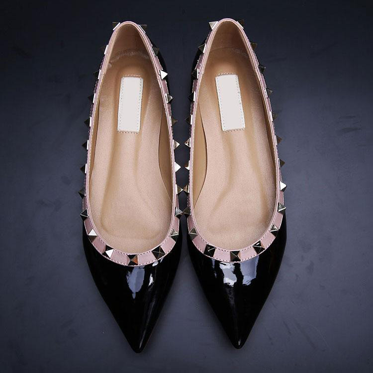 Sale! 34/40 Genuine Leather V Stud Ballerina Flats Rivets Wedding Shoes Blue Black Nude Red Yellow Pink Luxury Designer Runway Classic Women, White
Sale! 34/40 Genuine Leather V Stud Ballerina Flats Rivets Wedding Shoes Blue Black Nude Red Yellow Pink Luxury Designer Runway Classic Women, White