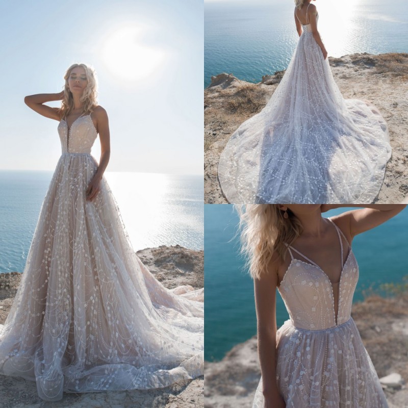 A Line Beach Wedding Dresses Spaghetti Neck Sleeveless Appliques Lace Up Tulle Wedding Dress Court Train Boho Bridal Gowns, Ivory
A Line Beach Wedding Dresses Spaghetti Neck Sleeveless Appliques Lace Up Tulle Wedding Dress Court Train Boho Bridal Gowns, Ivory