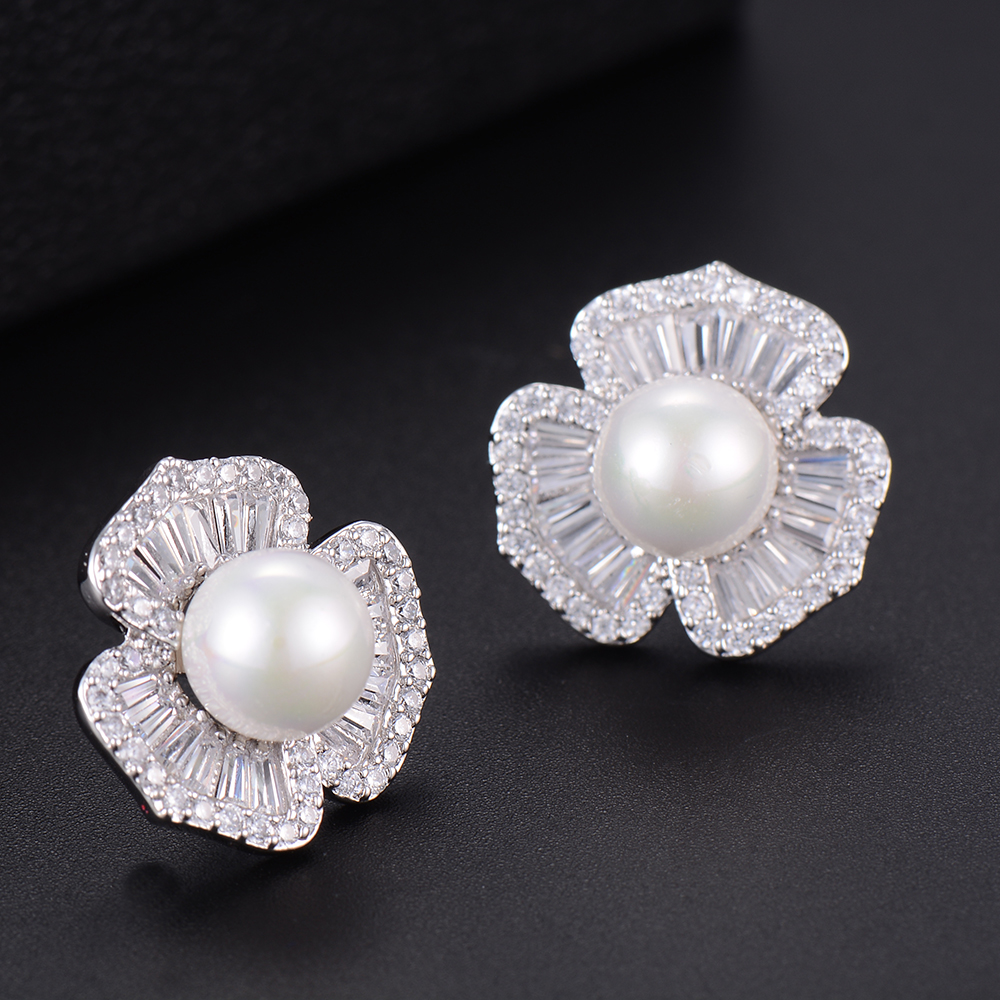 Fashion-18mm Flower Imitation Pearl Fashion Cubic Zirconia Women Engagement Party NightOut Bridal Wedding Earrings for Women, Golden;silver
Fashion-18mm Flower Imitation Pearl Fashion Cubic Zirconia Women Engagement Party NightOut Bridal Wedding Earrings for Women, Golden;silver