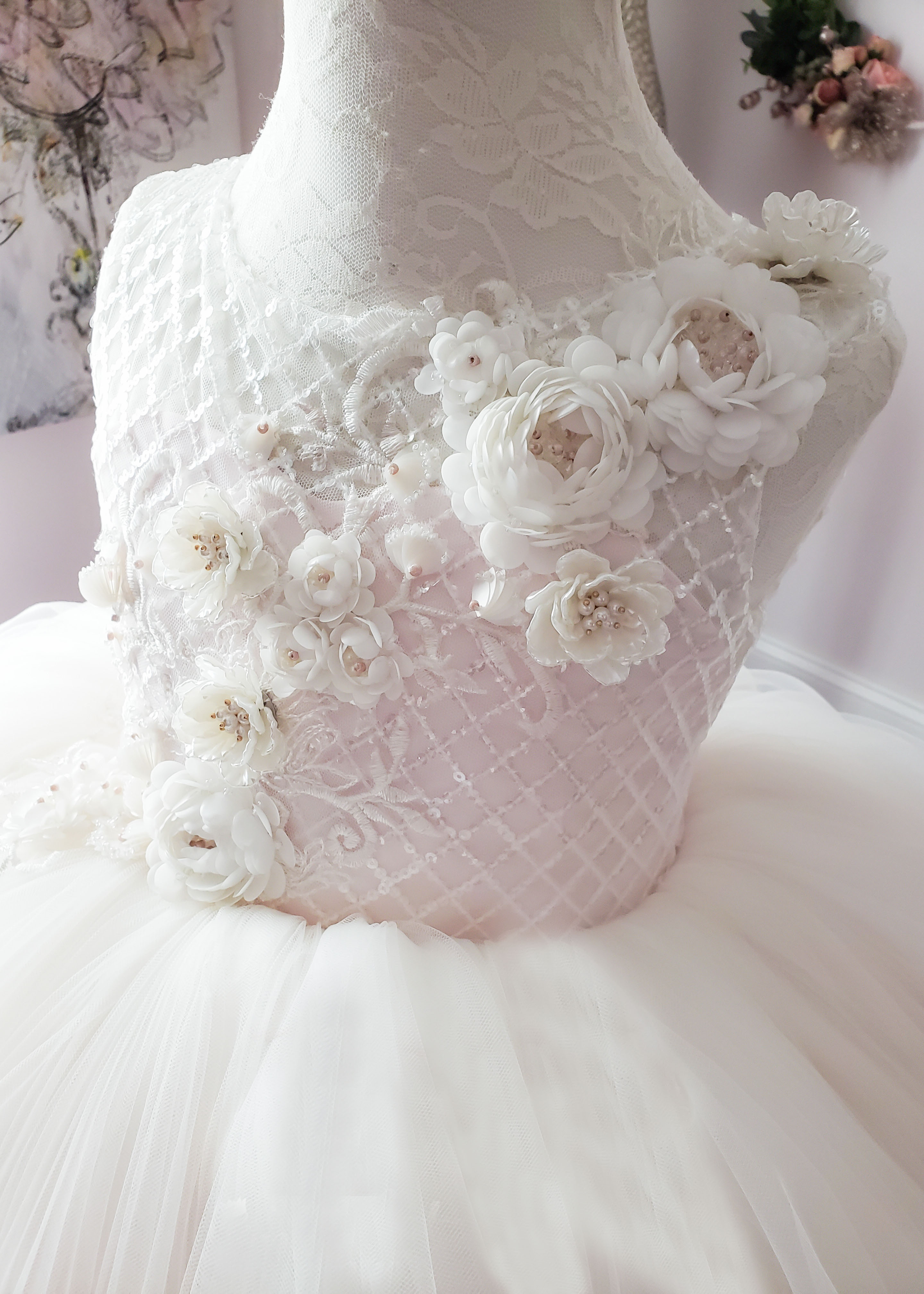 Modest Ball Gown Girl Jewel Neck Sleeveless Tulle Lace Hand Made Flower Wedding Dress Floor Length Girl's Birthday Part 0508