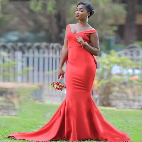 Plus Size Mermaid Long Bridesmaid Dresses with Peplum 2020 Off Shoulder African Outdoor Garden Wedding Guest Gowns