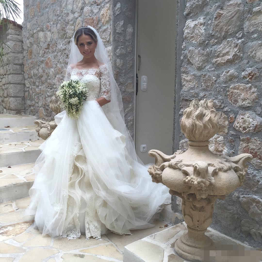 Elegant 1/2 Long Sleeves Wedding Dresses Bateau Neckline Lace Applique Tiered Skirt Ruffles Wedding Bridal Gowns Vestido de novia