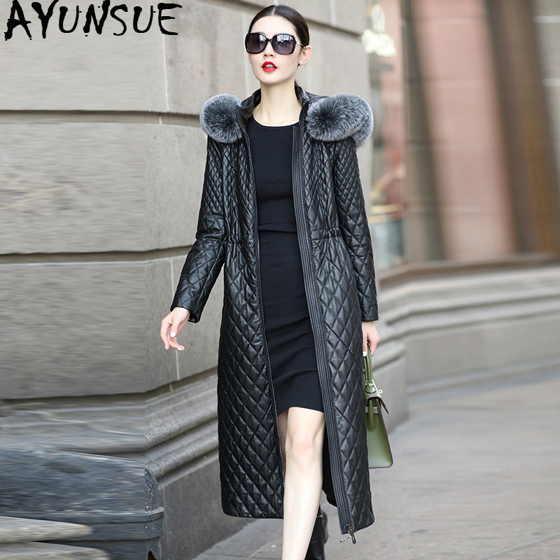 AYUNSUE Long Genuine Leather Jacket Women Autumn Winter Sheepskin Coat Female Fur Collar Quilted Warm Parka Macaw KJ742, Black
AYUNSUE Long Genuine Leather Jacket Women Autumn Winter Sheepskin Coat Female Fur Collar Quilted Warm Parka Macaw KJ742, Black