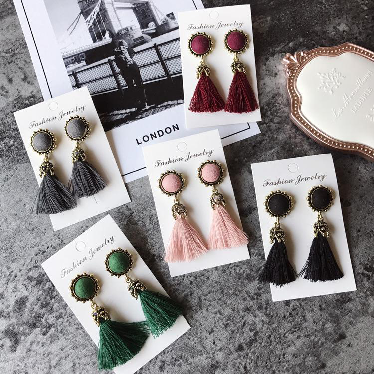 Wholesale- Earrings for Women Fashion Jewelry Vintage Velvet Ball Statement Fringed Drop Earring Female Jewellery New
Wholesale- Earrings for Women Fashion Jewelry Vintage Velvet Ball Statement Fringed Drop Earring Female Jewellery New