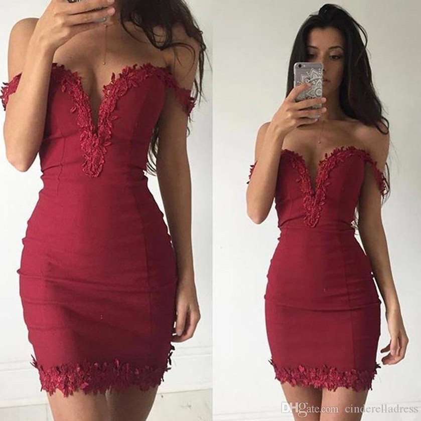 

2020 Sexy Dark Red Burgundy Mini Short Homecoming Dresses Sheath Appliques Off the Shoulders Cocktail Dress Cheap Short Prom Gowns BM0984, Chocolate