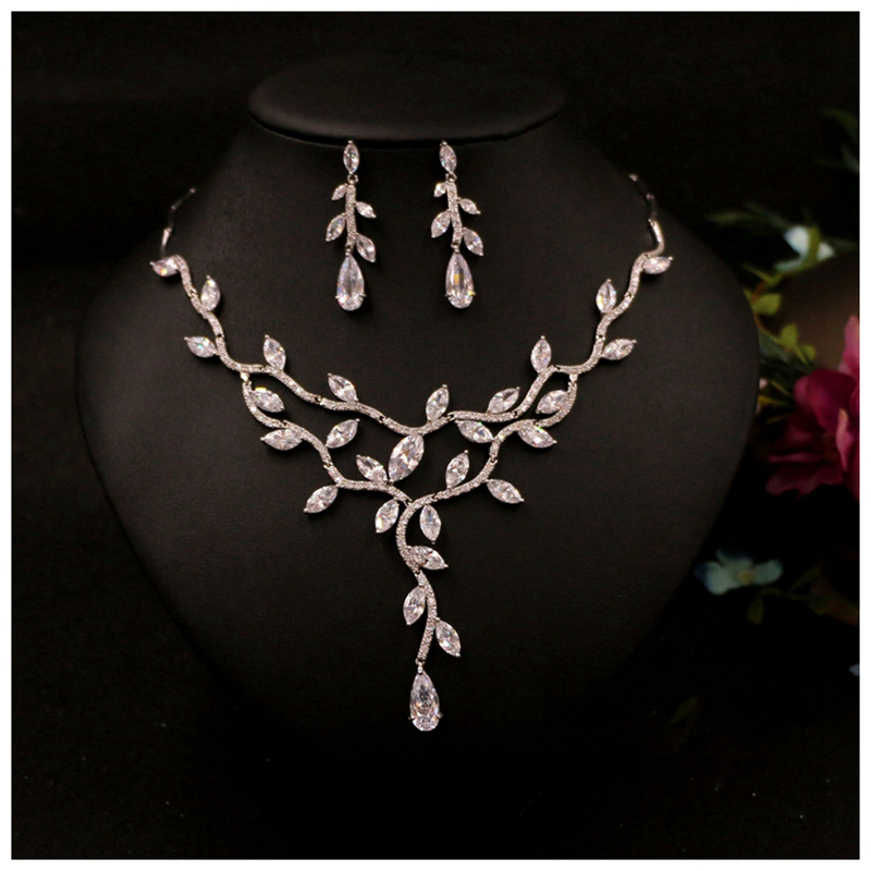 Zircon Wedding Jewelry Sets Choker Necklace Wedding Necklaces and Earrings for Women Floral Wedding Accessories, White
Zircon Wedding Jewelry Sets Choker Necklace Wedding Necklaces and Earrings for Women Floral Wedding Accessories, White