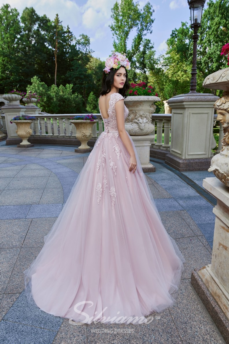2020 Pink Evening Dresses Boat Neck Appliqued Beaded Sleeveless Prom Gown Backless Ruffle Sweep Train Custom Made Formal Party Gown