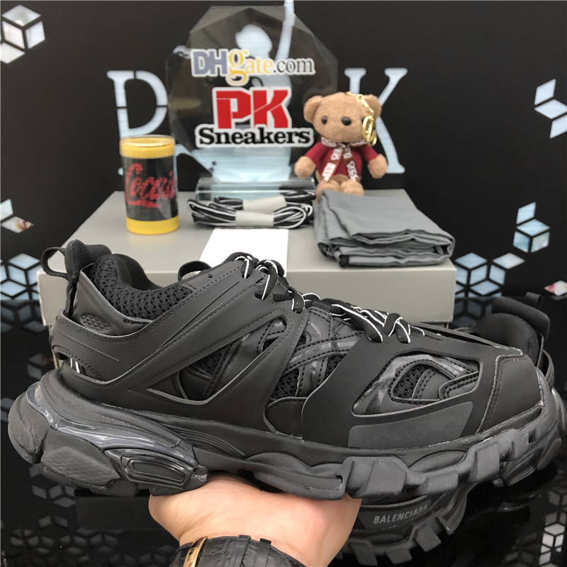 Top Quality Tripler Paris Casual Shoes Triple S Clear Trainers Sneakers Shoes Combination Crystal Bottom Men Women Fashion Dad Shoes, Gifts
Top Quality Tripler Paris Casual Shoes Triple S Clear Trainers Sneakers Shoes Combination Crystal Bottom Men Women Fashion Dad Shoes, Gifts