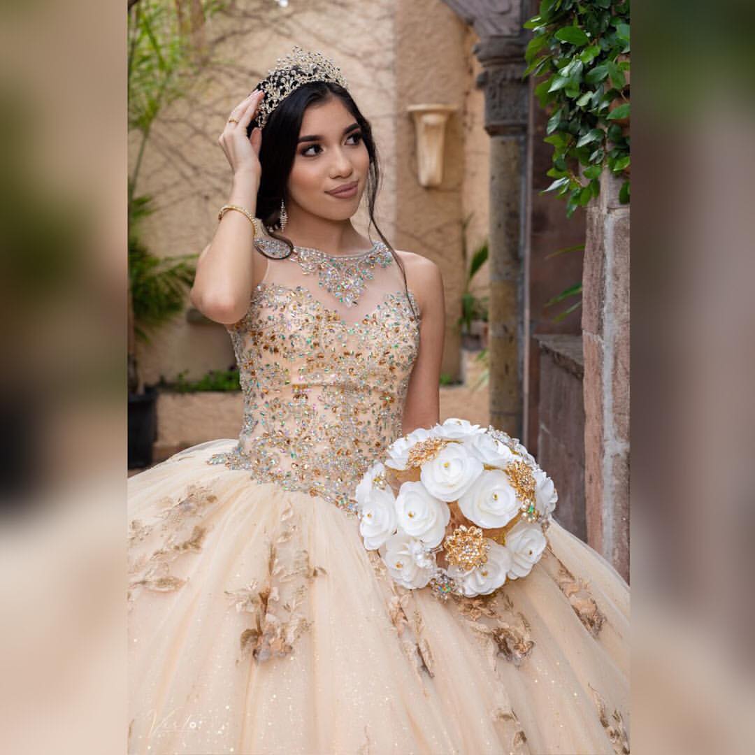 Beaded Crystals Lace Gold Quinceanera Prom Dresses Sheer Neck Tulle Sexy Ball Gown Evening Party Sweet 16 Dress