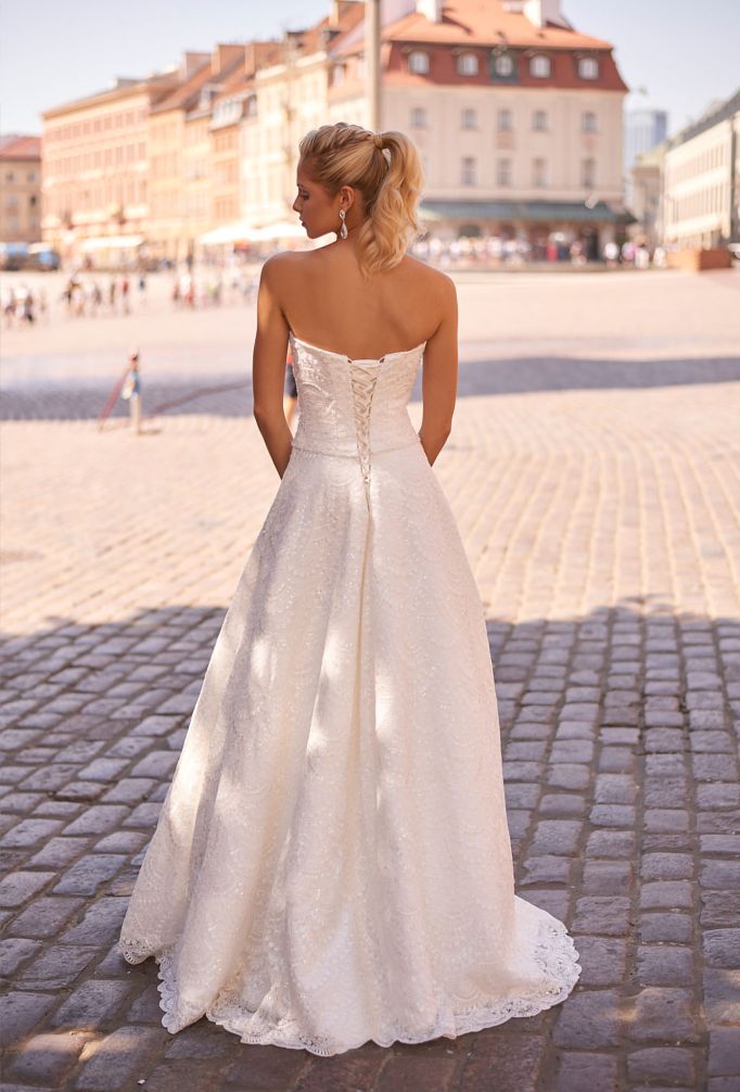 Sparkly Lace Wedding Dresses Illusio Sweetheart Appliqued A Line Bridal Gowns Sweep Train Plus Size Boho Backless Wedding Dress