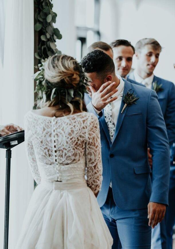 2020 Bohemian Two Pieces Wedding Dresses 3 4 Long Sleeve V Neck Sweep Train Lace Top Chiffon Beach Garden Country Boho Bridal Gowns