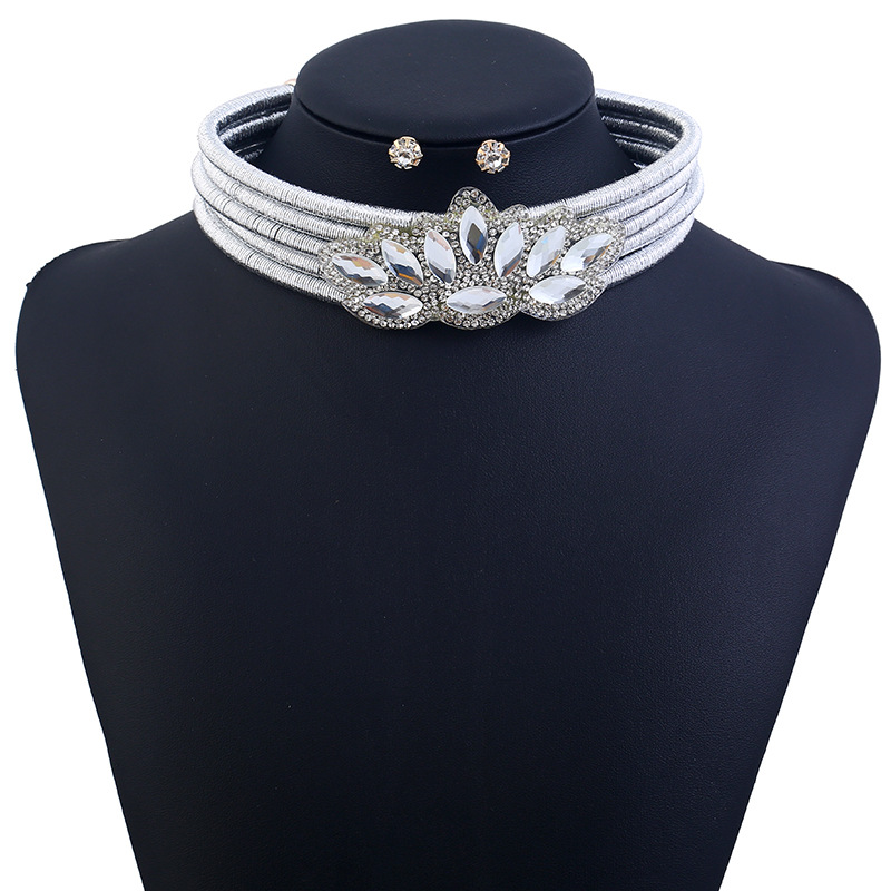 Wholesale- fashion luxury designer exaggerated multi layer rope diamond zircon glittering woman choker statement necklace earring set
Wholesale- fashion luxury designer exaggerated multi layer rope diamond zircon glittering woman choker statement necklace earring set